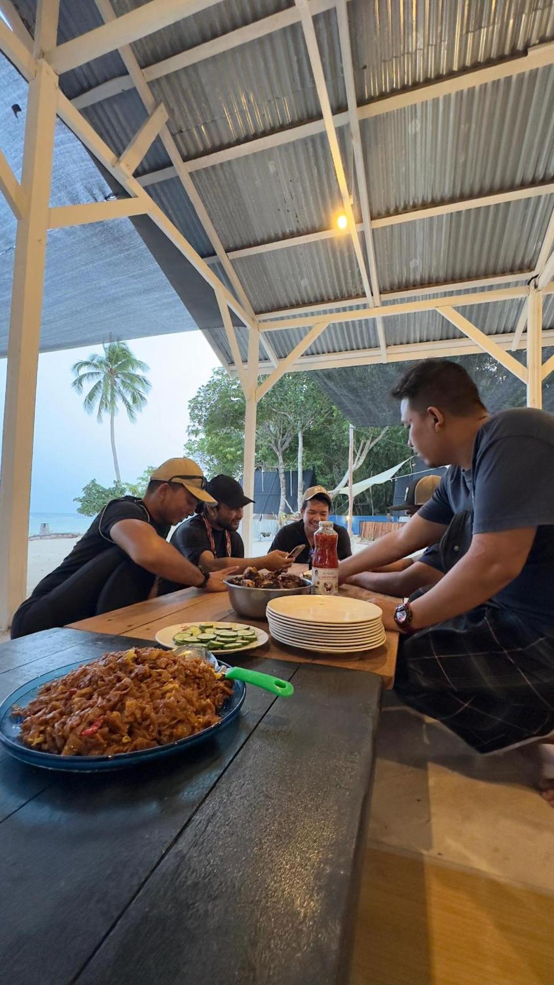 Juita Glamping Perhentian Island Hotell Kampung Kuala Besut Exteriör bild